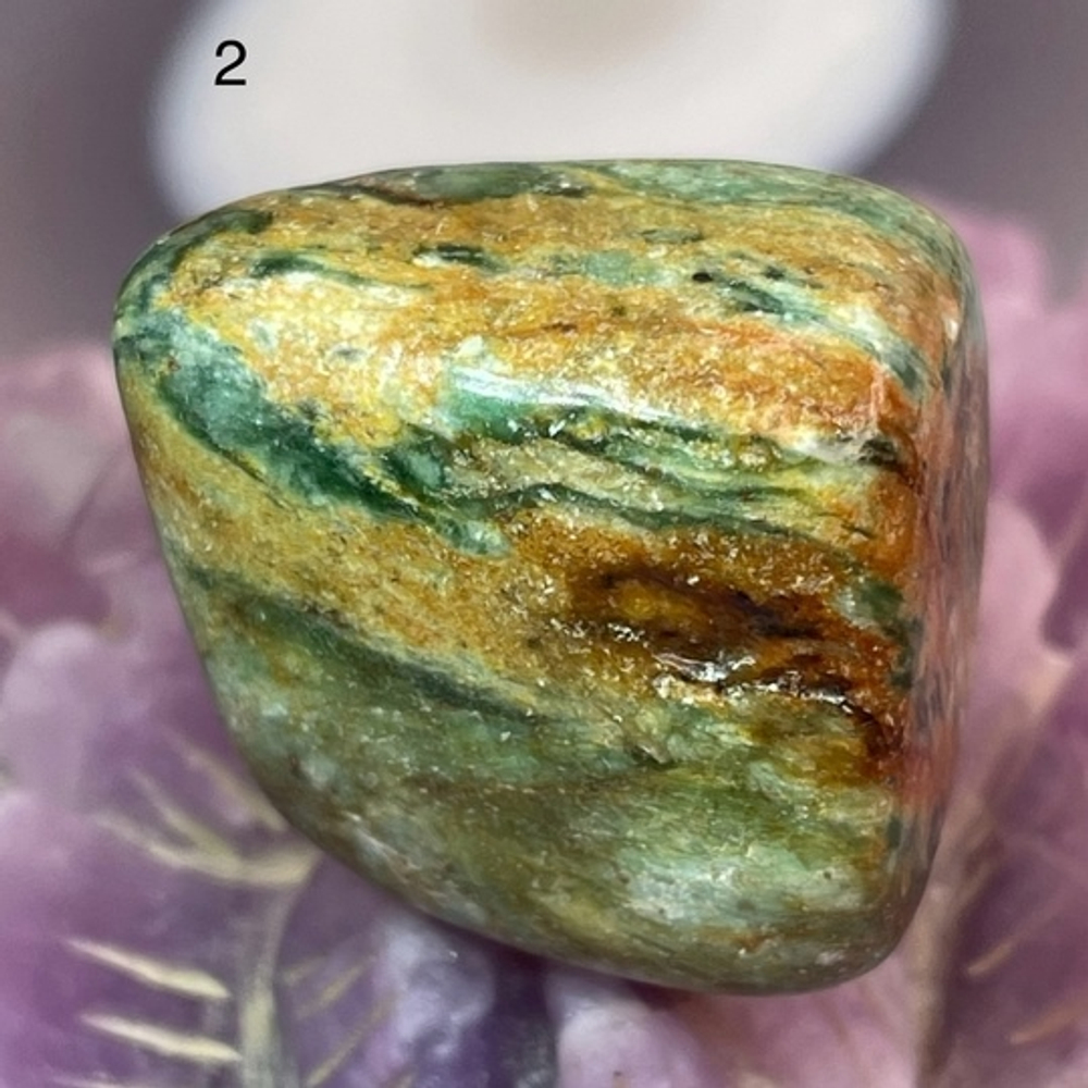 42395 Фуксит Галтовка 26-30мм--62