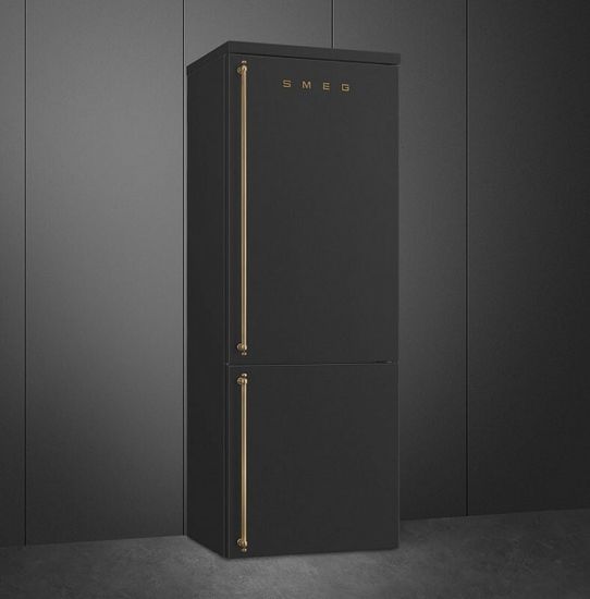 Холодильник Smeg FA8005RAO5