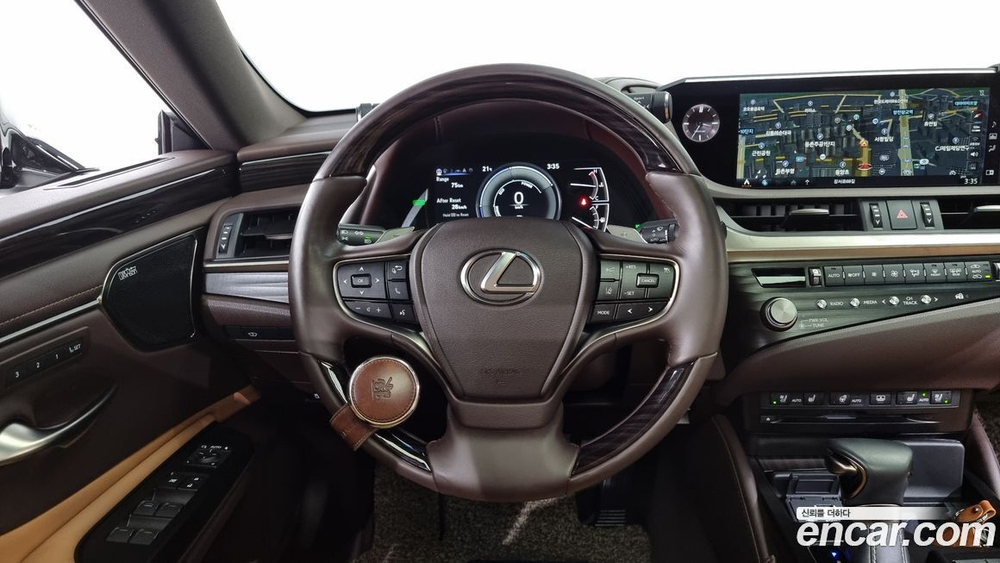Lexus ES300h 7 Generation Executive (03.2021)