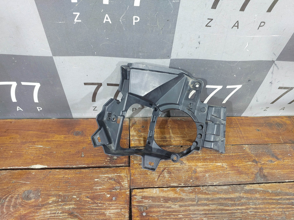 Кронштейн ПТФ правый Lexus RX 4 15-19 Б/У Оригинал 5212548091