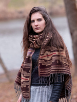 Шерстяной палантин с этно орнаментом