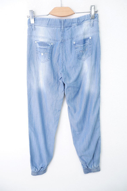 Джинсы с потертостями 42 размер