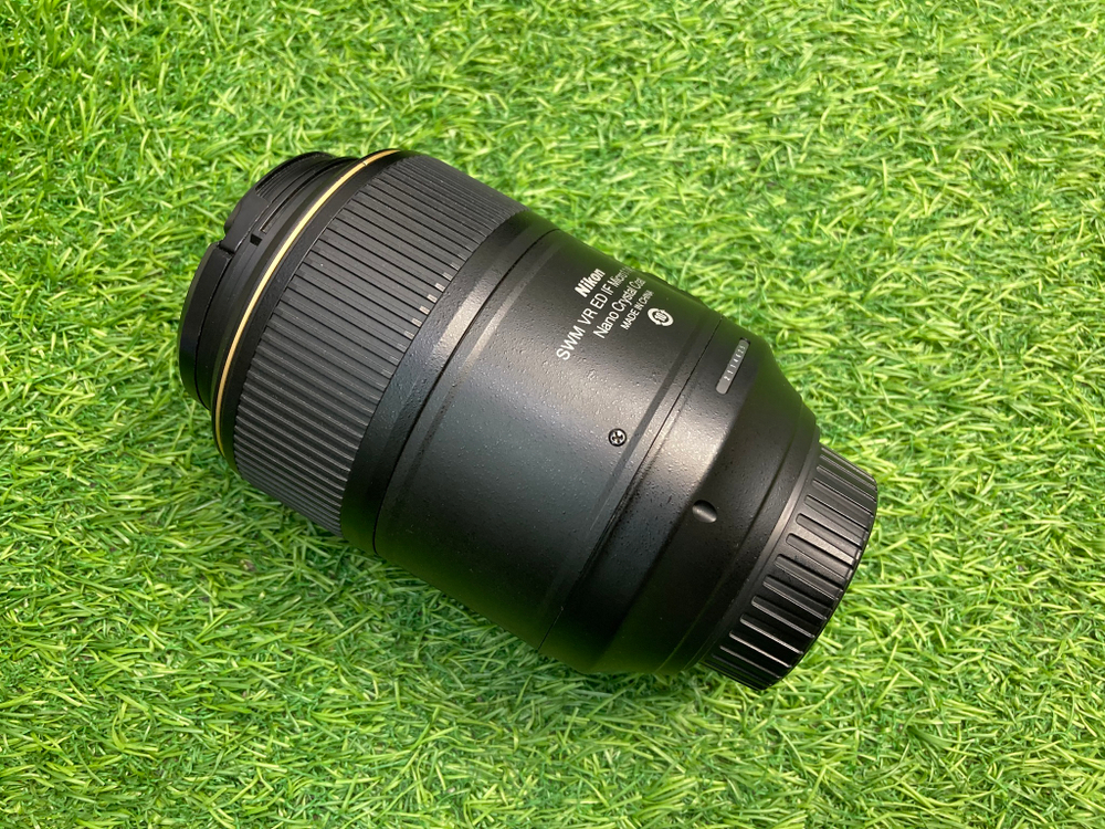 Nikon 105mm 2.8G IF-ED AF-S VR Micro-Nikkor