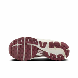Nike Air Zoom Vomero 5 "Valentine`s Day"