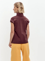 Футболка дизайнерская с цельнокроеным воротником шоколад