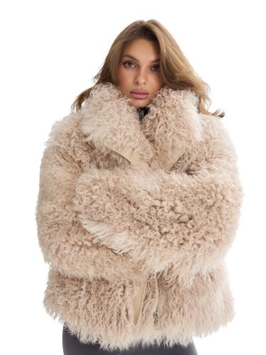 Бежевая шуба-косуха из овчины калган