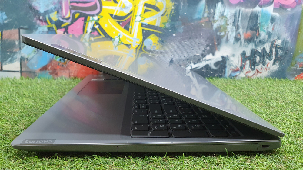 Ноутбук Lenovo i3-10/4Gb/FHD