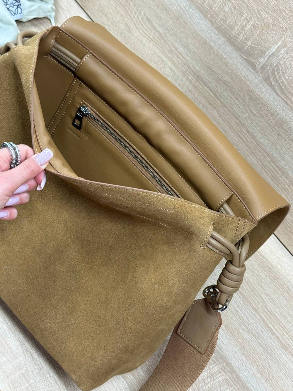 Сумка-мессенджер Loewe