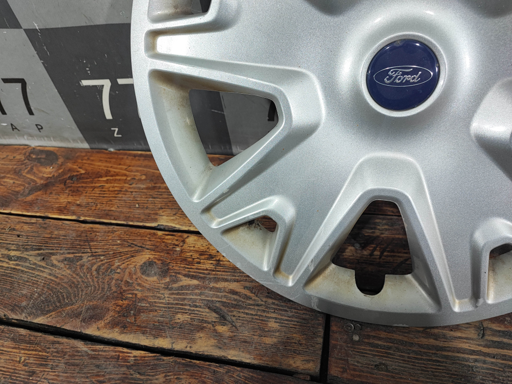 Колпак колеса R17 Ford Kuga 2 (CBS) 12-19 Б/У Оригинал 1788319