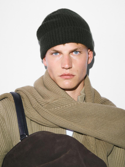 Massimo Dutti Шапка бини из 100% кашемира в рубчик, темно-зеленый