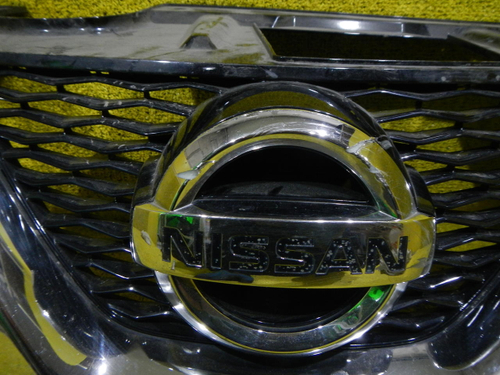 Решетка радиатора Nissan X-Trail T32 (2013-2019)