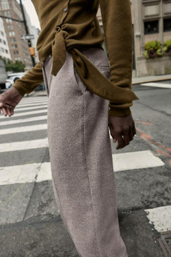 ZARA ПРЯМЫЕ БРЮКИ ИЗ ТКАНИ С ЭФФЕКТОМ РОГОЖКИ, СВЕТЛО-ПЕСОЧНЫЙ