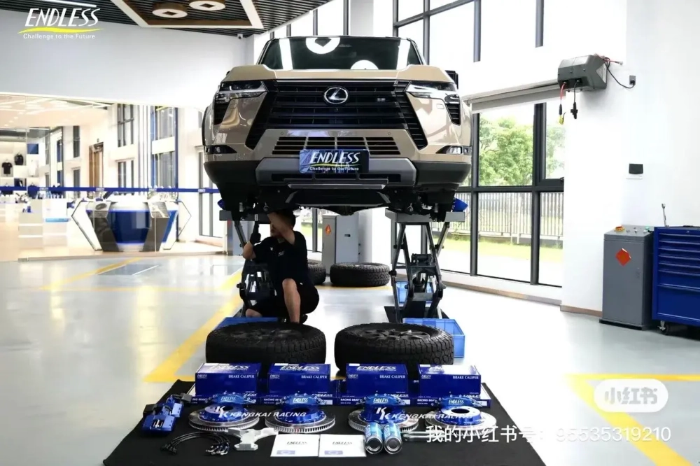 Тормозная система для заводских R18 дисков Lexus GX550 2024 Лексус тормоза колодки тормозной диск суппорт