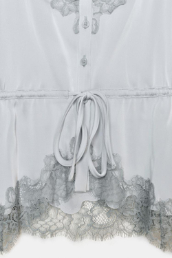 ZARA АТЛАСНЫЙ ТОП С КРУЖЕВОМ, ПАСТЕЛЬНО-СИНИЙ