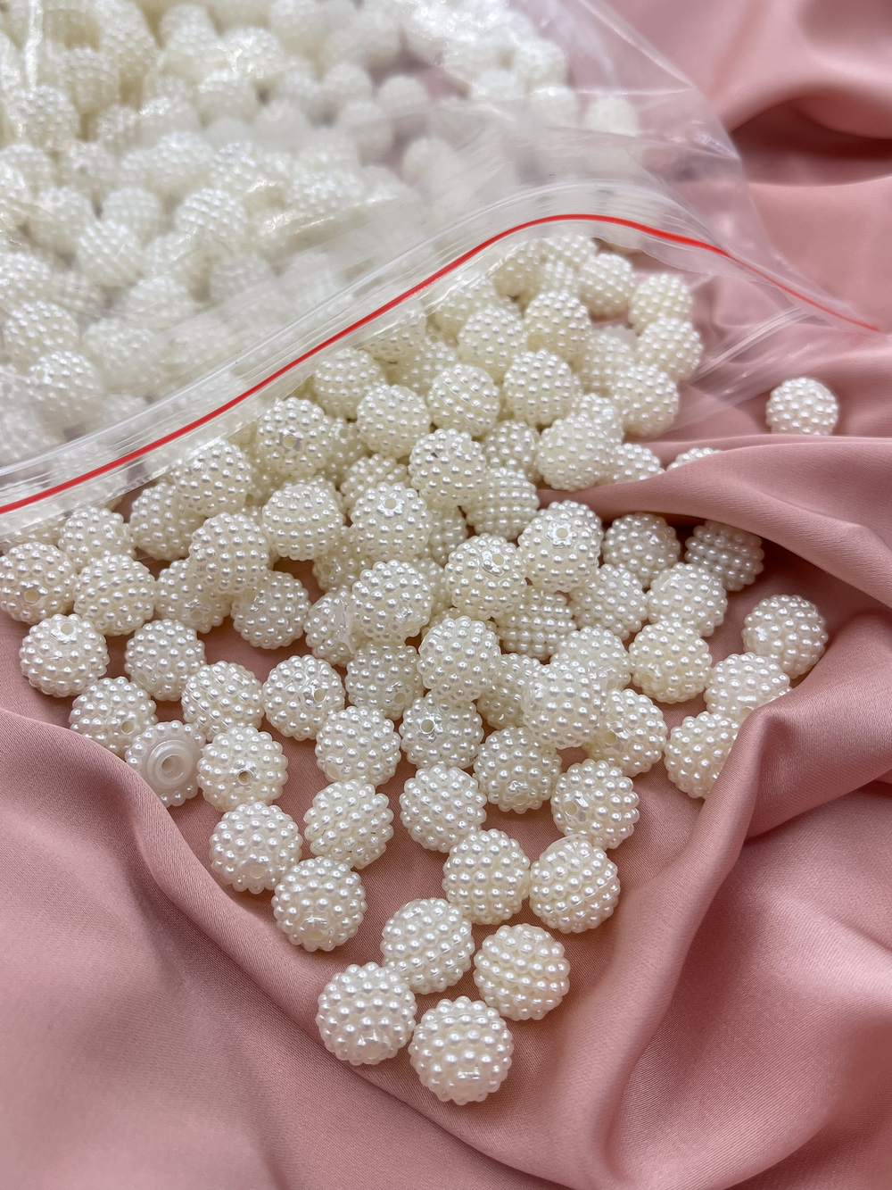 Бусины шамбала белые (перламутровые) 500 грамм (±5гр)