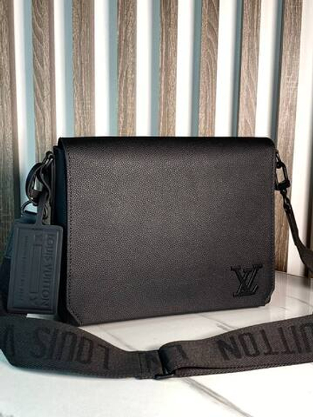Сумка-мессенджер Louis Vuitton