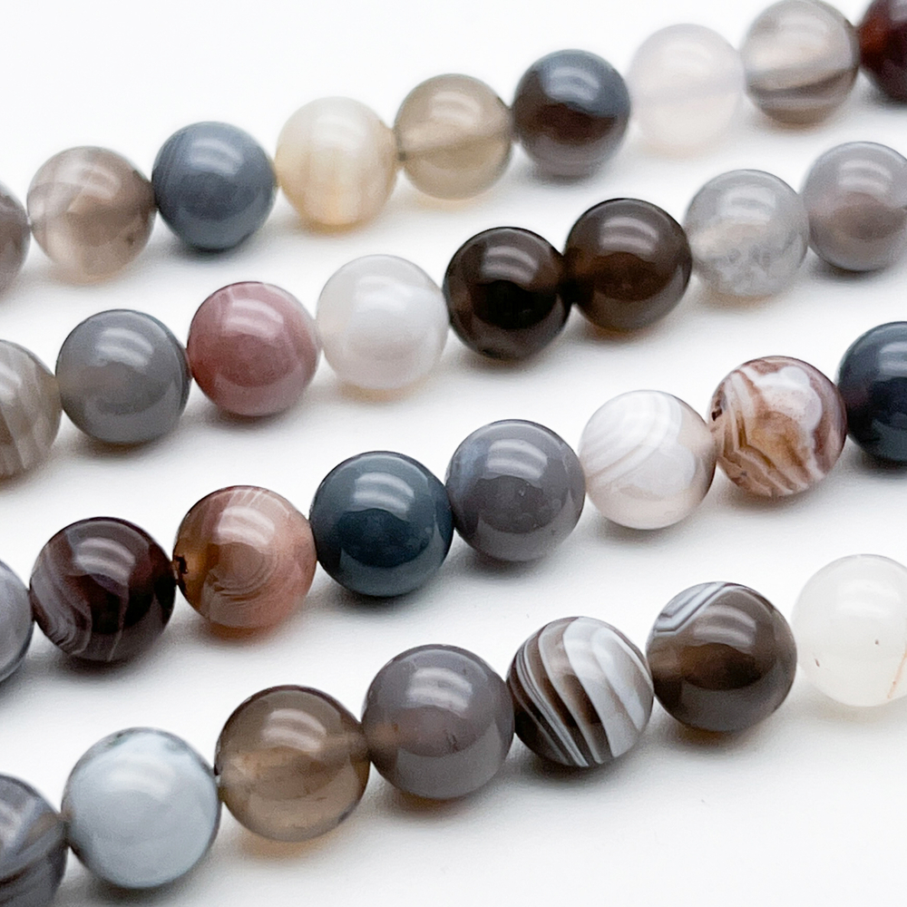 Агат Ботсвана бусины, диаметр 7,8-8,1 мм, цена за 24 шт (1/2 нити)