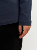 Лонгслив с цельнокроеным воротником