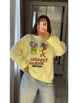Свитшот женский с мультяшным принтом oversize