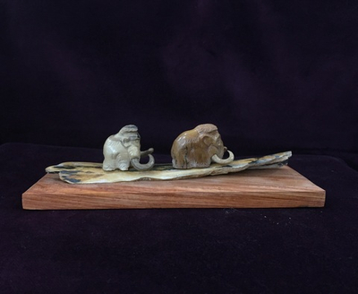 Два мамонта