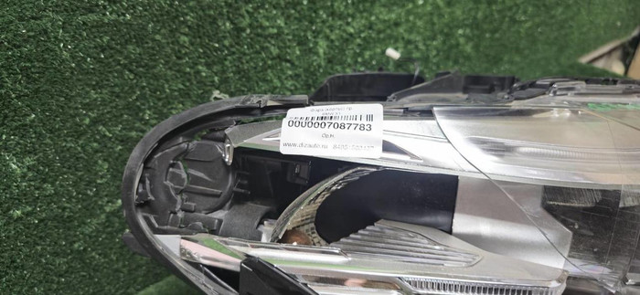 Битая Фара правая BMW X1 F48 (2015-2019) LED