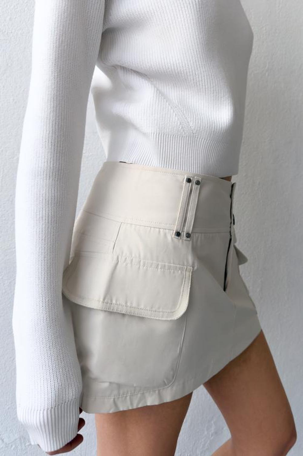 ZARA ЮБКА-ШОРТЫ С КАРМАНАМИ, ЦВЕТ ЛЬДА