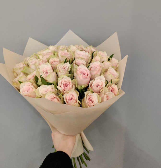 Букет из роз "Пинк Атена" (51 шт)