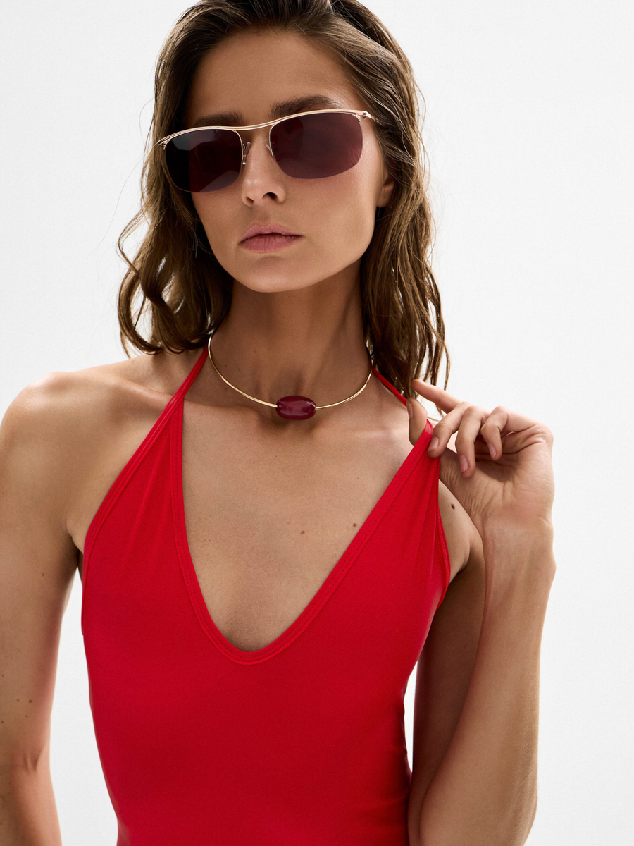 №050 Сплошной купальник (красный)