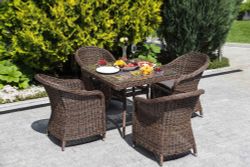 "Фредо" обеденная группа из искусственного ротанга, цвет коричневый