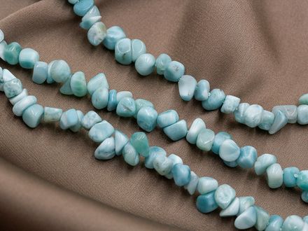 Нить бусин из ларимара, галька 5,5-7мм