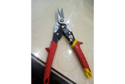 Ножницы Milwaukee по металлу прямой рез 260 мм