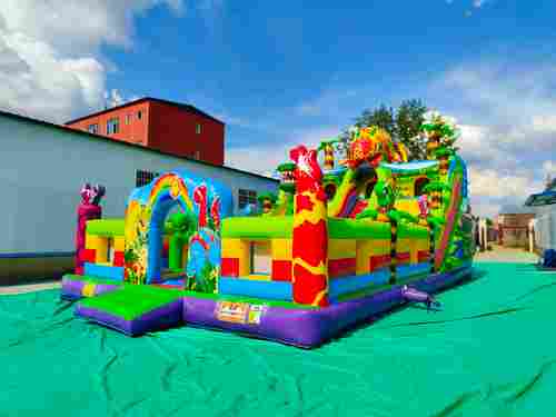 Коммерческий надувной батут "Хамелеон и динозавры" 12*7*6 м