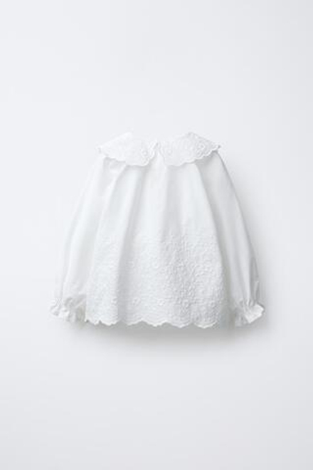 ZARA РОМАНТИЧЕСКАЯ РУБАШКА С ВЫШИВКОЙ, СВЕТЛЫЙ ЭКРЮ