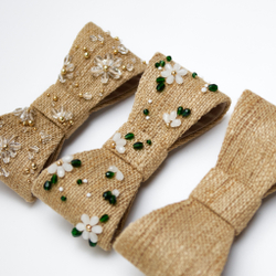 Бант-бабочка S c ромашками