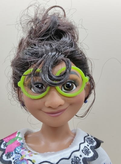 Кукла Дисней Энканто Мирабель 02146