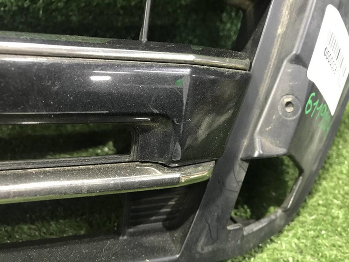 Решетка радиатора Toyota Land Cruiser 200 (2015-2021)