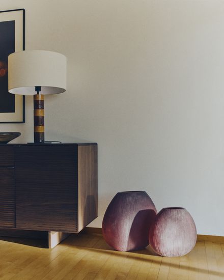 Настольная лампа Mavran из коричневой керамики с хлопковым абажуром