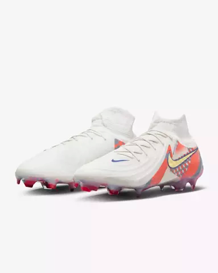 Бутсы Nike Phantom Luna II Elite FG