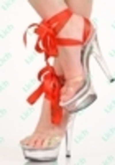 Туфли прозрачные с красной лентой