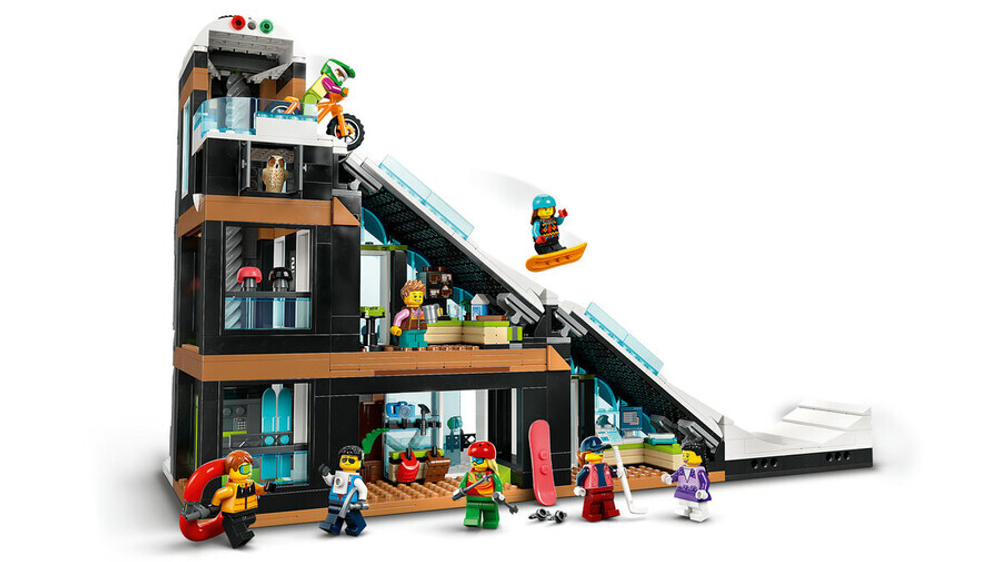 Конструктор LEGO City 60366 Горнолыжный и альпинистский центр