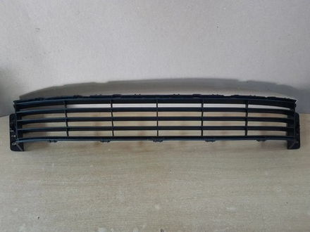 РЕШЕТКА БАМПЕРА ПЕРЕДНЕГО ЦЕНТРАЛЬНАЯ Lifan MURMAN G2803512