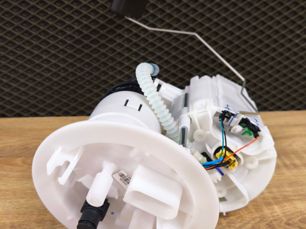 Насос топливный в бак Audi  A4  8KH B8 A5/S5 8TA