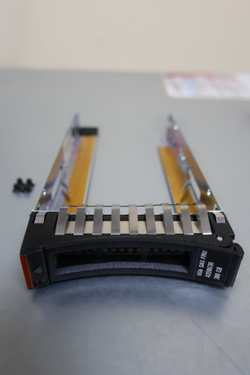 Салазки HDD IBM 2.5 M2 M3 M4 44T2216