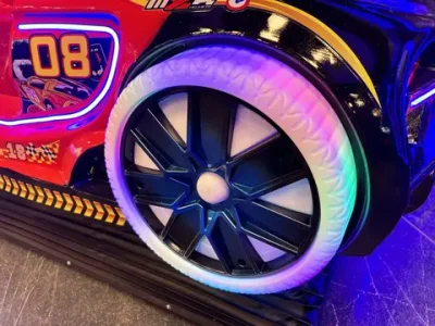 Детский игровой автомат с видео игрой гонки «Формула»