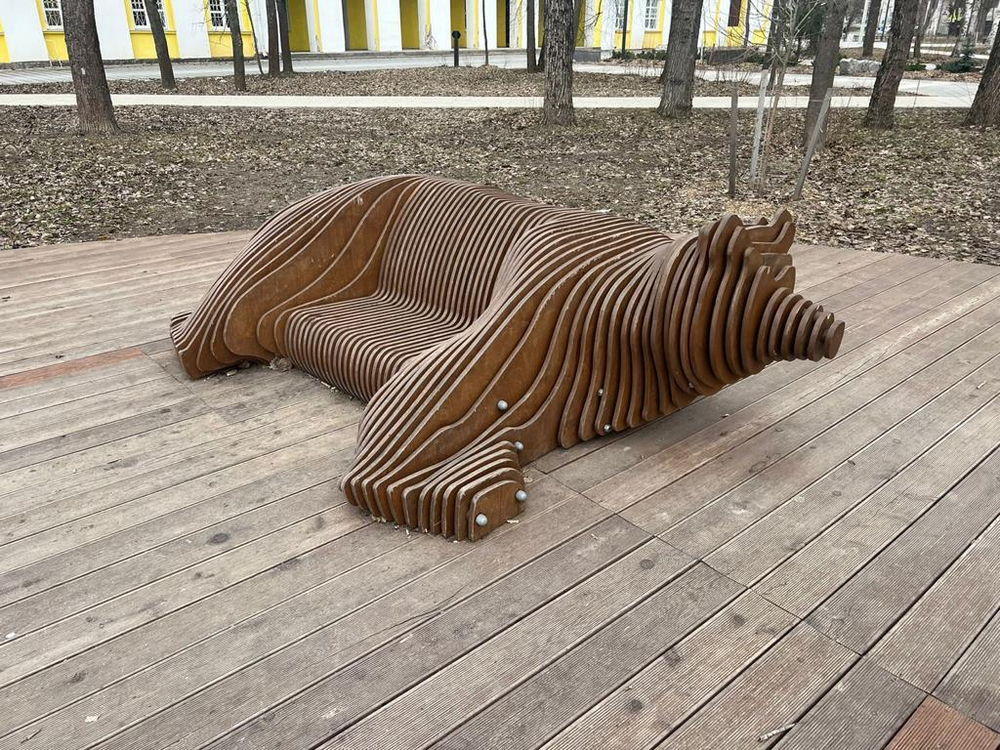 Параметрическая скамейка медведь 2600х1700х900мм SK00314