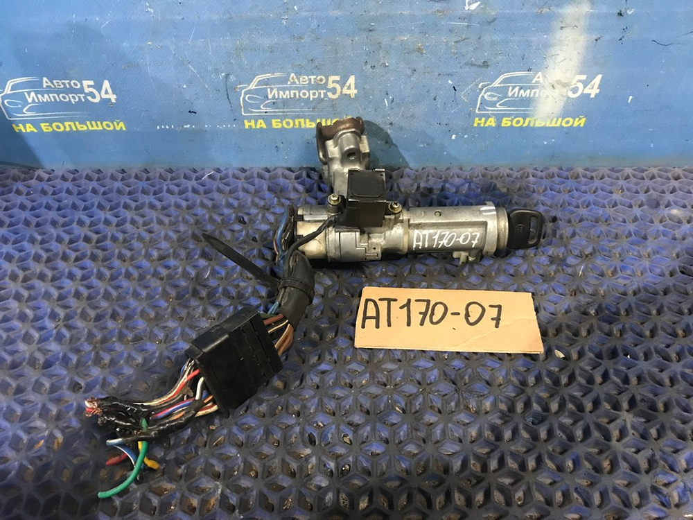 Замок зажигания TOYOTA CORONA 1991