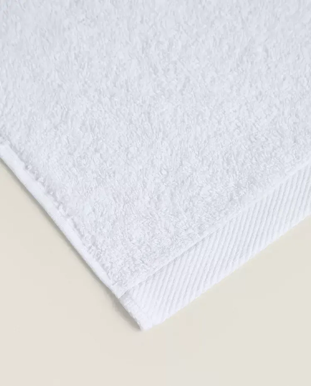 ZARA HOME ОДНОТОННОЕ ПОЛОТЕНЦЕ, БЕЛЫЙ