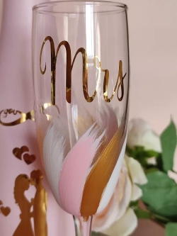 Свадебные бокалы для молодоженов. Фужеры для шампанского.