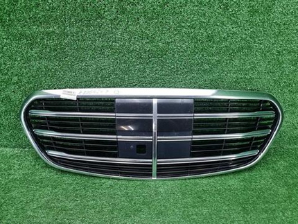 Решетка радиатора Mercedes S W223 (2020-н.в.)