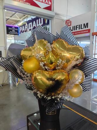 Крафт-букет в цветочной коробке